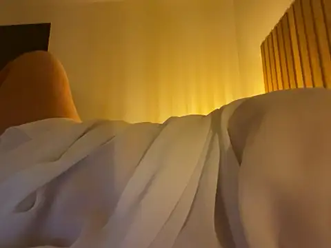 Victoria-timide online show from April 15, 2026, 7:58 pm