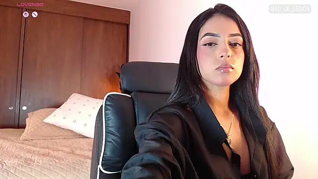 Snapshot of _SaraRoss chatting on April 29, 2026, 4:44 pm SaraRoss online show from April 29, 2026, 4:44 pm