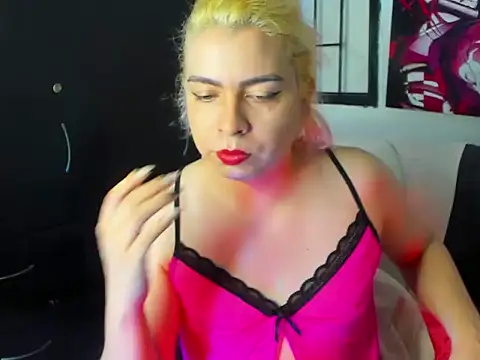 angellfemboy online show from May 24, 2026, 7:14 pm