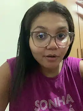 Snapshot of viviboraaaa chatting on April 24, 2026, 12:23 am viviboraaaa online show from April 24, 2026, 12:23 am