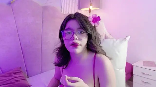 Alexa Missfortune online show from May 7, 2026, 8:01 pm
