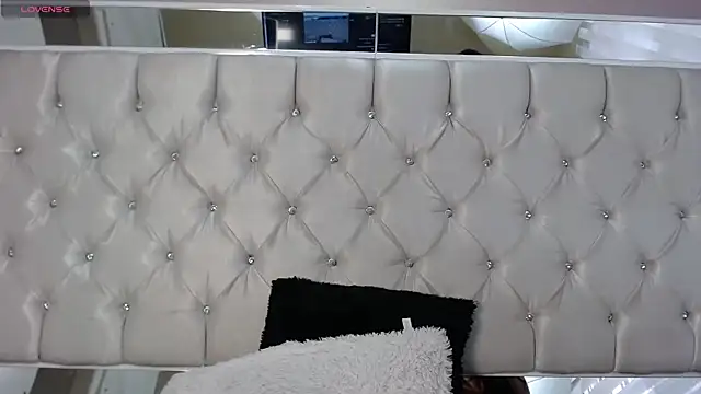 Snapshot of MistressNyx_ chatting on May 26, 2026, 2:04 pm MistressNyx online show from May 26, 2026, 2:04 pm