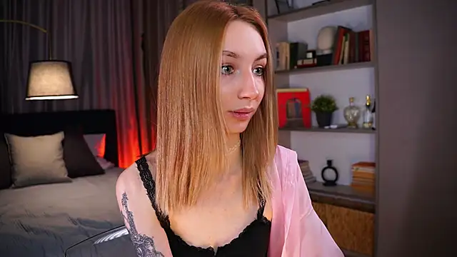 Snapshot of Melrose_ chatting on March 31, 2026, 10:12 pm Melrose online show from March 31, 2026, 10:12 pm