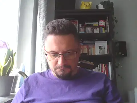 19cmSlave online show from May 18, 2026, 7:13 am
