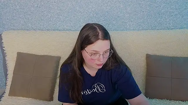 SofiDreamm online show from April 25, 2026, 2:25 pm