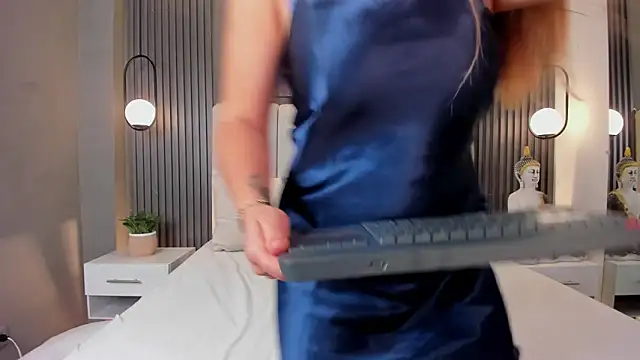 Snapshot of MelissaCooper1 chatting on May 4, 2026, 1:25 pm MelissaCooper1 online show from May 4, 2026, 1:25 pm