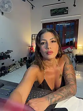 Snapshot of CocoaParadise_ chatting on May 27, 2026, 11:23 pm CocoaParadise online show from May 27, 2026, 11:23 pm