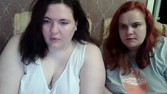 Snapshot of AmirahLaveyQx chatting on April 2, 2026, 5:41 pm AmirahLaveyQx online show from April 2, 2026, 5:41 pm