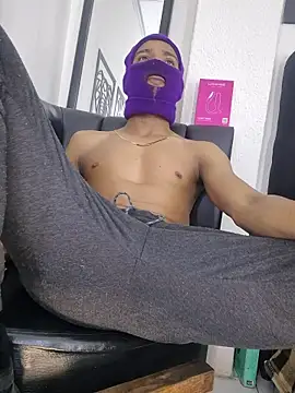 Snapshot of big_cock2016 chatting on June 8, 2026, 5:30 am big cock2016 online show from June 8, 2026, 5:30 am