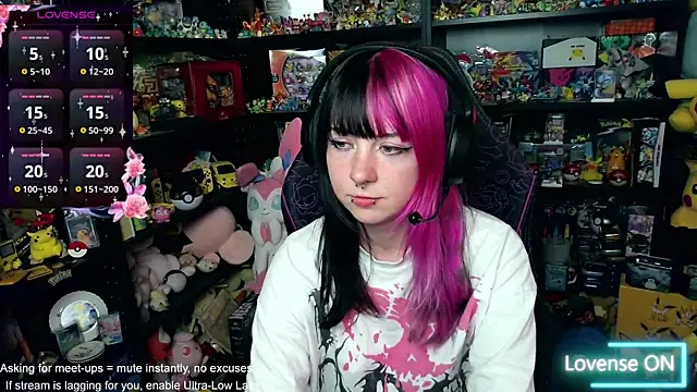 Snapshot of CutieTracer chatting on June 22, 2026, 7:11 pm CutieTracer online show from June 22, 2026, 7:11 pm