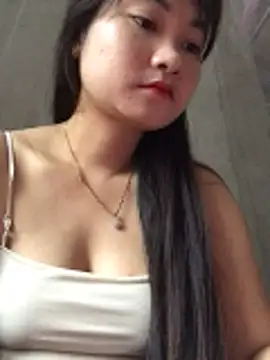 Snapshot of Linh_Hoang chatting on April 19, 2026, 5:08 am Linh Hoang online show from April 19, 2026, 5:08 am