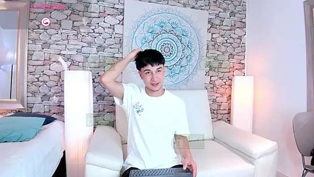 Snapshot of Taylor_Brooks chatting on May 6, 2026, 6:34 pm Taylor Brooks online show from May 6, 2026, 6:34 pm