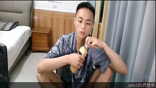 Snapshot of davidboys chatting on June 4, 2026, 5:28 pm davidboys online show from June 4, 2026, 5:28 pm