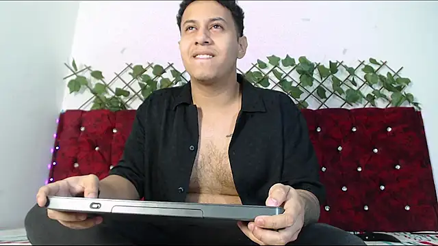 Snapshot of Demon_master_ chatting on March 31, 2026, 6:37 am Demon master online show from March 31, 2026, 6:37 am