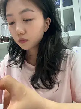 Snapshot of Shanshan_1267 chatting on May 13, 2026, 2:57 pm Shanshan 1267 online show from May 13, 2026, 2:57 pm