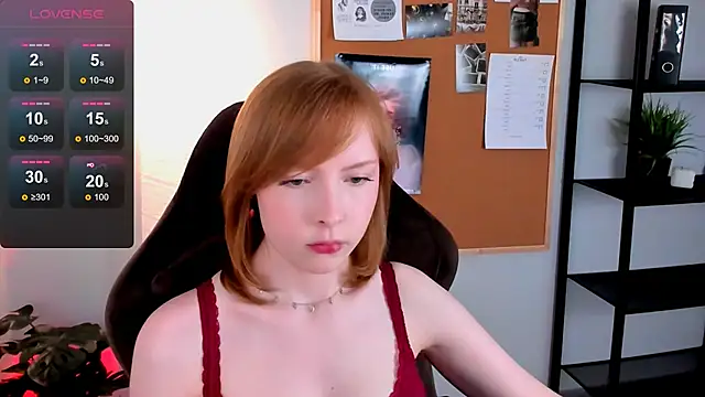 Snapshot of CherryCrushLove chatting on May 16, 2026, 11:31 am CherryCrushLove online show from May 16, 2026, 11:31 am