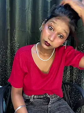 Cutiepie- online show from April 18, 2026, 5:59 pm
