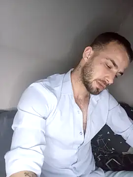 Snapshot of Fabika15 chatting on April 6, 2026, 6:53 pm Fabika15 online show from April 6, 2026, 6:53 pm