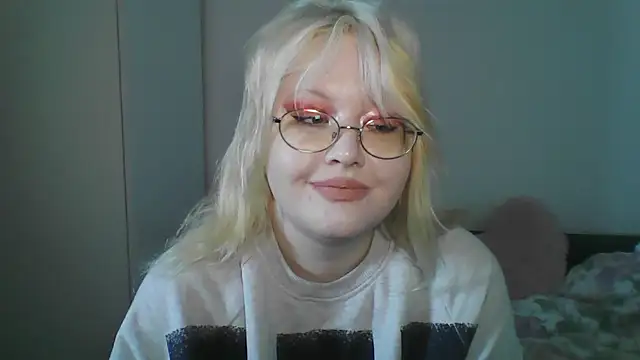 Snapshot of Elayne_Sweet chatting on April 12, 2026, 8:06 am Elayne Sweet online show from April 12, 2026, 8:06 am