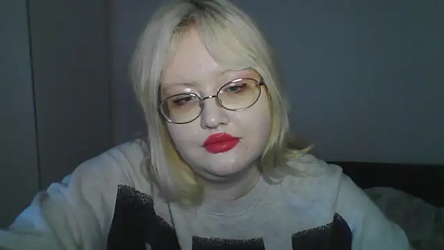 Snapshot of Elayne_Sweet chatting on May 13, 2026, 6:09 am Elayne Sweet online show from May 13, 2026, 6:09 am