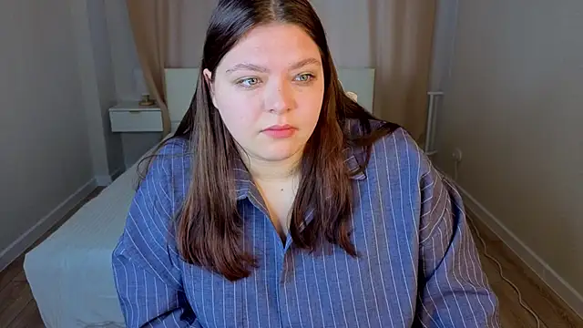 Snapshot of Evelyne_Loo chatting on May 7, 2026, 12:59 am Evelyne Loo online show from May 7, 2026, 12:59 am