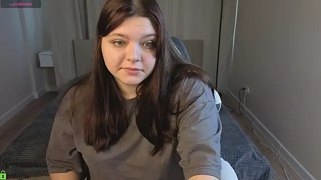 Snapshot of Evelyne_Loo chatting on May 4, 2026, 12:58 am Evelyne Loo online show from May 4, 2026, 12:58 am