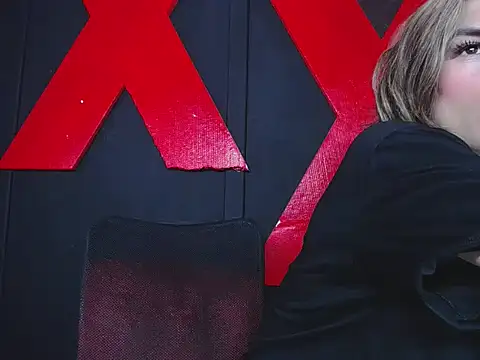 Snapshot of AlanFox1 chatting on April 3, 2026, 2:45 pm AlanFox1 online show from April 3, 2026, 2:45 pm