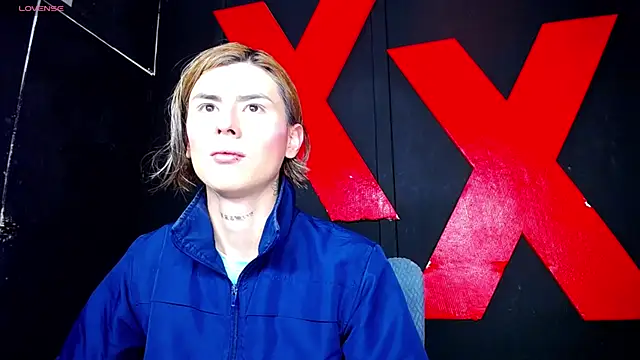 Snapshot of AlanFox1 chatting on April 12, 2026, 1:36 pm AlanFox1 online show from April 12, 2026, 1:36 pm