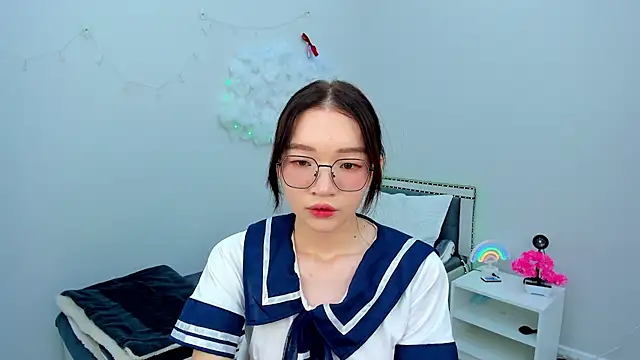 Snapshot of syuri_sun chatting on June 3, 2026, 1:45 pm syuri sun online show from June 3, 2026, 1:45 pm