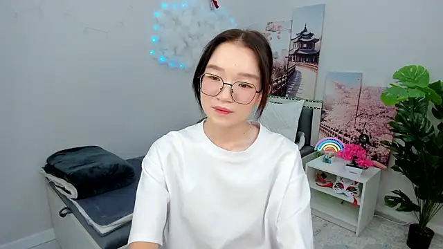 Snapshot of syuri_sun chatting on June 11, 2026, 2:36 pm syuri sun online show from June 11, 2026, 2:36 pm