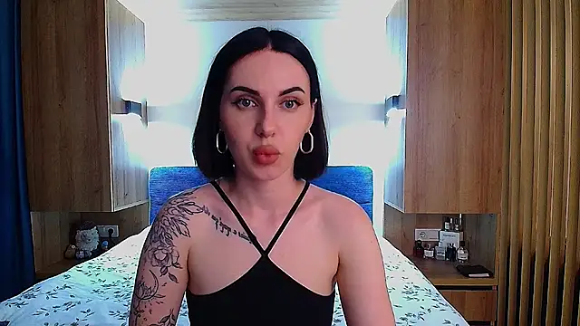 Snapshot of Sour_Berry_ chatting on May 23, 2026, 4:17 pm Sour Berry online show from May 23, 2026, 4:17 pm
