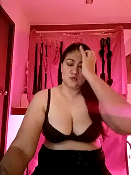 Snapshot of dominalisa chatting on May 3, 2026, 7:17 pm dominalisa online show from May 3, 2026, 7:17 pm