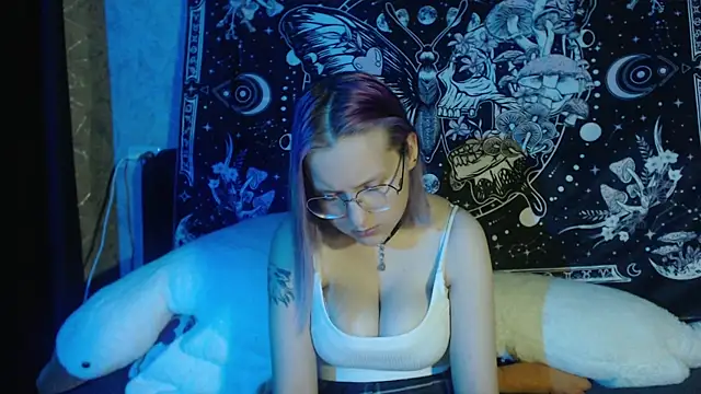 Snapshot of little_chappy chatting on July 13, 2026, 12:04 pm little chappy online show from July 13, 2026, 12:04 pm