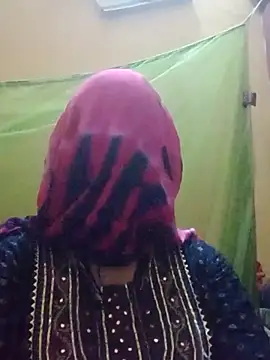 Snapshot of riya12_ chatting on April 5, 2026, 10:11 am riya12 online show from April 5, 2026, 10:11 am