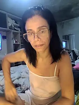 Snapshot of Cristotoza chatting on May 12, 2026, 4:35 pm Cristotoza online show from May 12, 2026, 4:35 pm