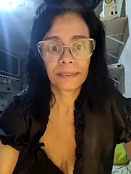 Snapshot of Cristotoza chatting on May 5, 2026, 3:20 am Cristotoza online show from May 5, 2026, 3:20 am