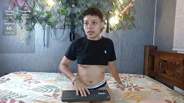 Snapshot of skinny_hot_girls_hard chatting on May 2, 2026, 2:17 am skinny hot girls hard online show from May 2, 2026, 2:17 am