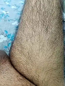 yourdreamman007  online show from April 3, 2026, 5:52 pm