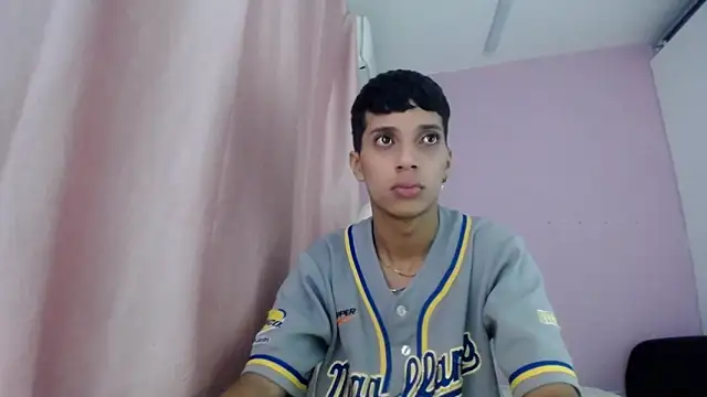 Snapshot of Yei_lee_ chatting on May 14, 2026, 9:28 am Yei lee online show from May 14, 2026, 9:28 am