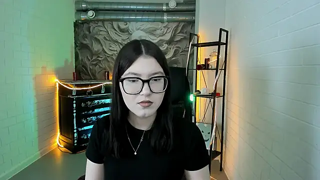 Snapshot of JennyGibson chatting on April 7, 2026, 5:20 am JennyGibson online show from April 7, 2026, 5:20 am