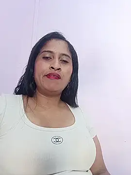 Snapshot of SofiaMendez1_ chatting on May 22, 2026, 3:21 pm SofiaMendez1 online show from May 22, 2026, 3:21 pm