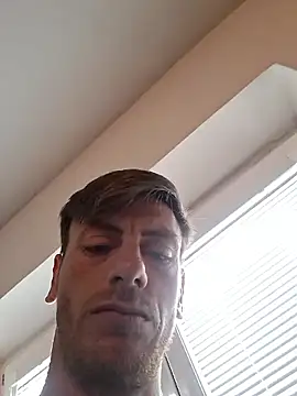 redsupevision online show from April 23, 2026, 6:53 am