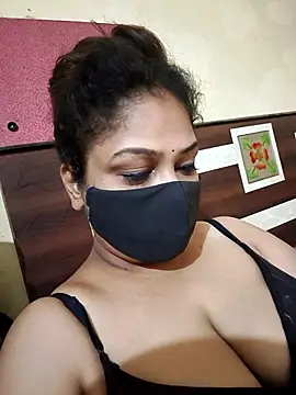Snapshot of SluttySonam chatting on May 1, 2026, 9:14 am SluttySonam online show from May 1, 2026, 9:14 am