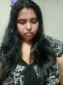 gemma1zn7 online show from April 11, 2026, 4:54 pm