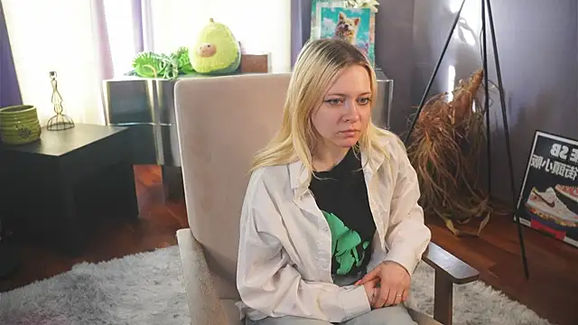 OliviaCaffery online show from April 2, 2026, 4:41 am