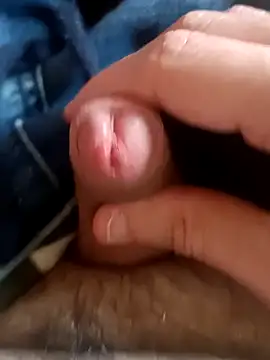 Snapshot of olivaissul chatting on April 8, 2026, 1:23 pm olivaissul online show from April 8, 2026, 1:23 pm