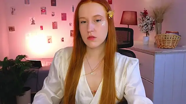 Snapshot of EvaBellea chatting on May 10, 2026, 2:08 pm EvaBellea online show from May 10, 2026, 2:08 pm