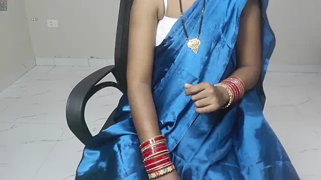 Snapshot of Hot_Bhabhi_1 chatting on May 24, 2026, 9:36 pm Hot Bhabhi 1 online show from May 24, 2026, 9:36 pm