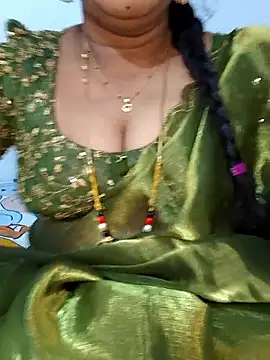 Snapshot of Priya_smiley chatting on April 9, 2026, 5:09 am Priya smiley online show from April 9, 2026, 5:09 am