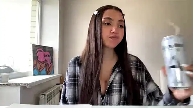 AlvinaMair online show from April 29, 2026, 7:12 am